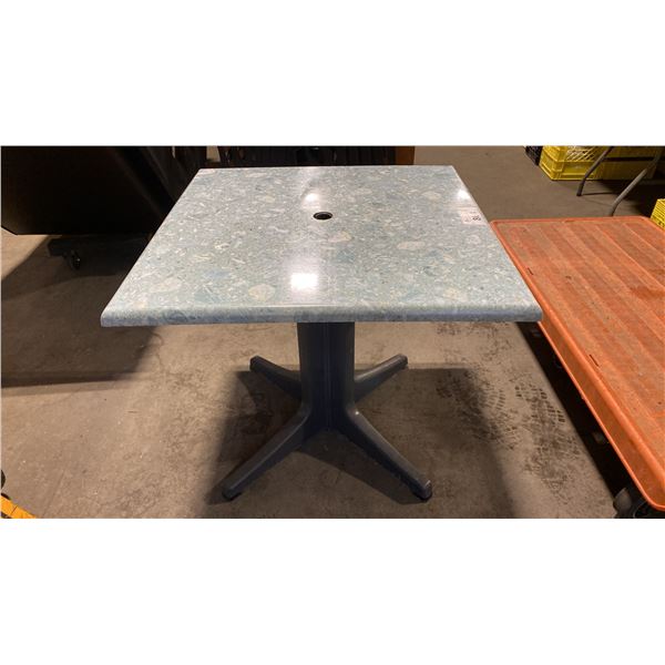11 ASSORTED SIZED GREEN COMMERCIAL OUTDOOR PATIO DINING TABLES *MUST TAKE ALL*