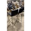 Image 3 : PAIR OF BLACK PADDED CHROME METAL FRAMED BAR CHAIRS 31"H