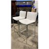 Image 2 : PAIR OF WHITE PADDED CHROME METAL FRAMED BAR CHAIRS 31"H