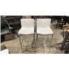 Image 4 : PAIR OF WHITE PADDED CHROME METAL FRAMED BAR CHAIRS 31"H