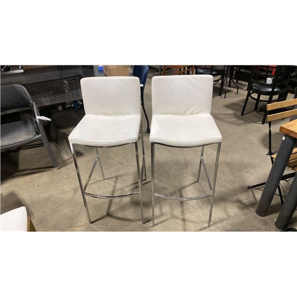 PAIR OF WHITE PADDED CHROME METAL FRAMED BAR CHAIRS 31"H