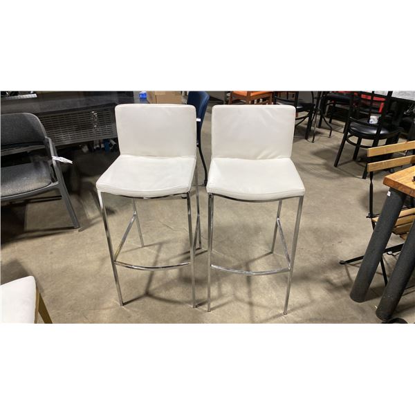 PAIR OF WHITE PADDED CHROME METAL FRAMED BAR CHAIRS 31"H