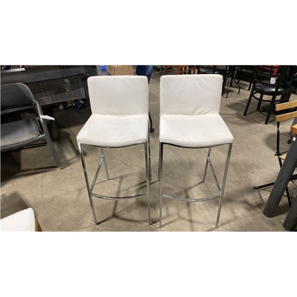 PAIR OF WHITE PADDED CHROME METAL FRAMED BAR CHAIRS 31"H