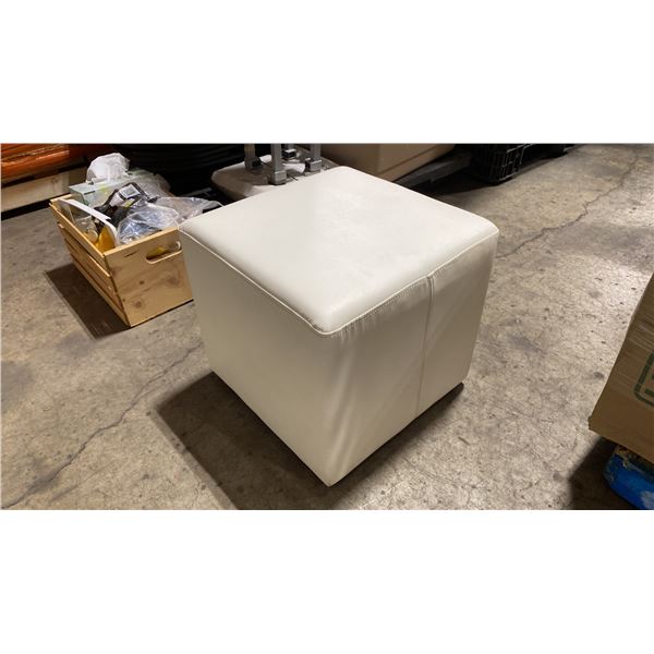 SHELF OF 10 WHITE VINYL COMMERCIAL EVENT DISPLAY CUBES / OTTOMANS
