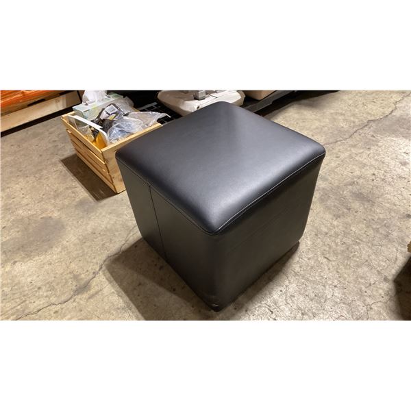 SHELF OF 10 BLACK VINYL COMMERCIAL EVENT DISPLAY CUBES / OTTOMANS