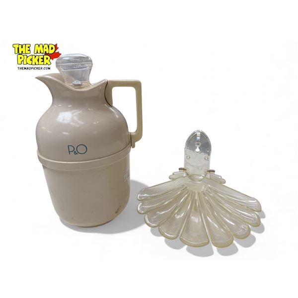 2x Vintage Collectibles: P&O Insulated Pitcher & Saftdri Stocking Dryer