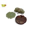 Image 3 : 3x Collectibles: Jade Pieces & Red Stone Carving