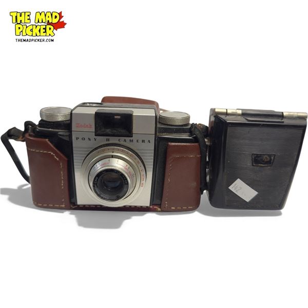 3x Vintage Cameras: Polaroid Impulse, Kodak Pony II Camera, & Voighander Vitoret F