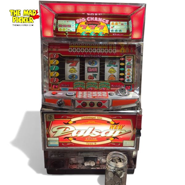Vintage Big Chance 777 Slot Machine With Tokens