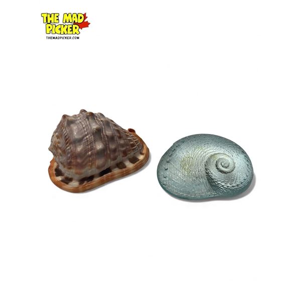 Art Glass Ammolite Style Paperweight & Conch