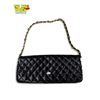 Image 2 : Reproduction Chanel Quilted Elongated Purse