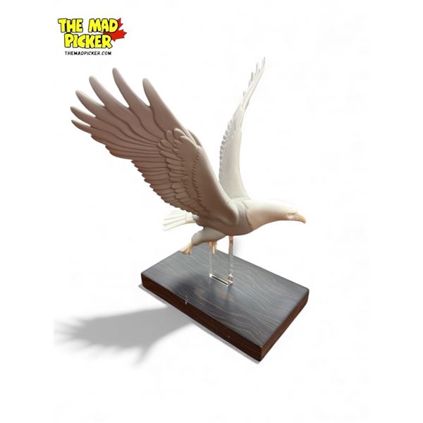Lladro Bald Eagle Figurine On Stand
