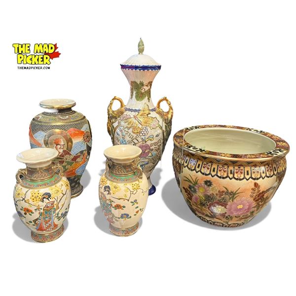 5x Asian Porcelain Collectibles: Planter, Vases, Lidded Urn (Damaged)