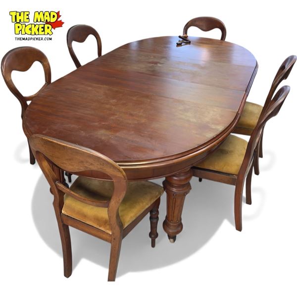 Vintage Solid Wood Table:  Comes w 6 Chairs & 2 Leaves  Screw Mechanism for Exapnding