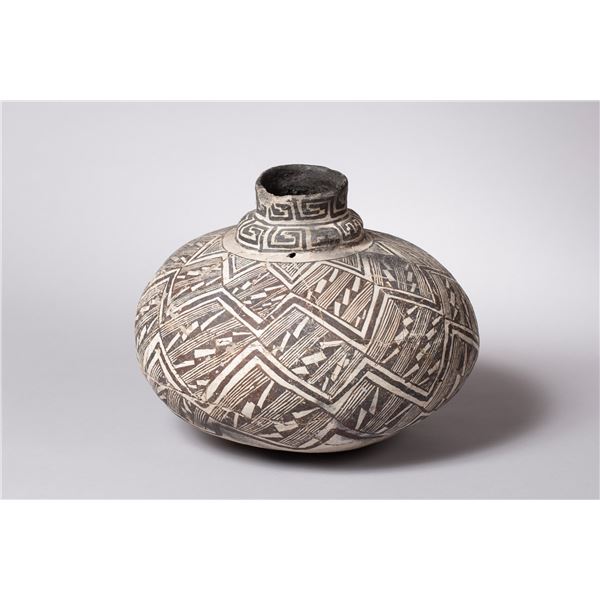 Important and Possibly Unique Mimbres Geometric Olla, Ca 1000 - 1130 AD