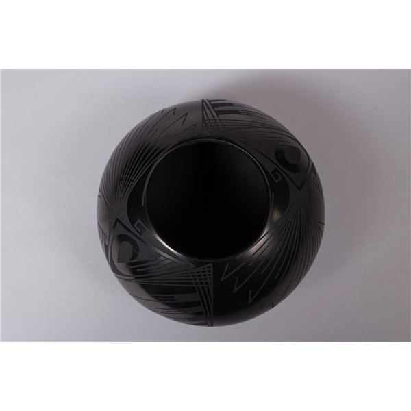 Matilde de Quezada Mata Ortiz Blackware Jar, Geometric Design