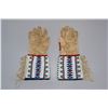 Image 2 : Sioux Beaded Guantlets
