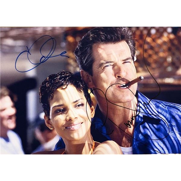 Die Another Day Halle Berry and Pierce Brosnan facsimile signed movie photo