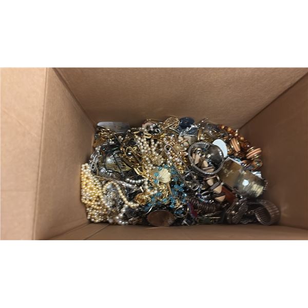 MISC COSTUME JEWELRY