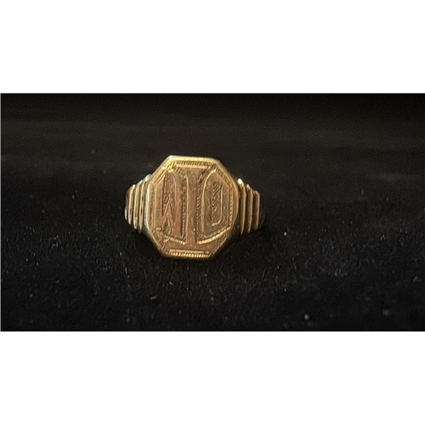 APPROX 10K MENS SIGNET RING (3.6G)