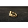 Image 2 : APPROX 10K MENS SIGNET RING (3.6G)