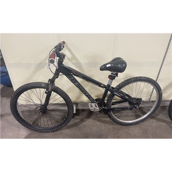 DEVINCI GRIND BLACK 6 SPEED FRONT SUSPENSION MOUNTAIN BIKE WITH FULL DISC BRAKES