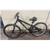 Image 1 : DEVINCI GRIND BLACK 6 SPEED FRONT SUSPENSION MOUNTAIN BIKE WITH FULL DISC BRAKES
