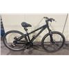 Image 2 : DEVINCI GRIND BLACK 6 SPEED FRONT SUSPENSION MOUNTAIN BIKE WITH FULL DISC BRAKES