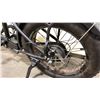 Image 3 : BLACK  6 SPEED FRONT SUSPENSION ELECTRIC BIKE WITH FULL DISC BRAKES