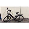 Image 1 : 5TH WHEEL BROWN 7 SPEED FRONT SUSPENSION ELECTRIC BIKE WITH FULL DISC BRAKES
