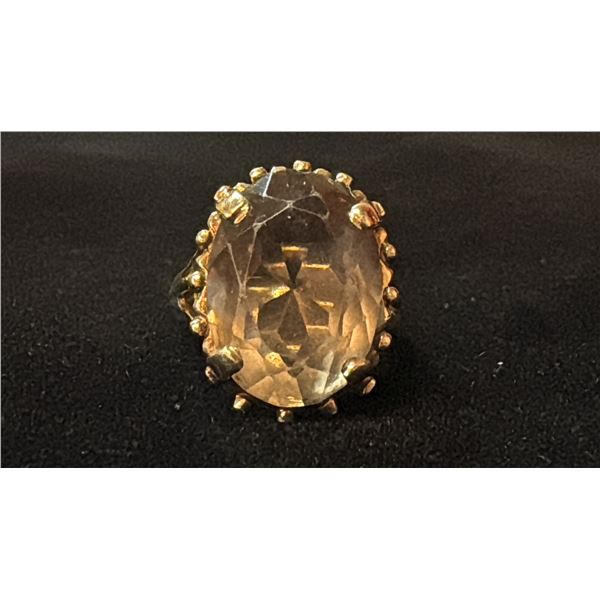 APPROX 10K LADIES RING SET WITH SMOKY QUARTZ (5.9G)
