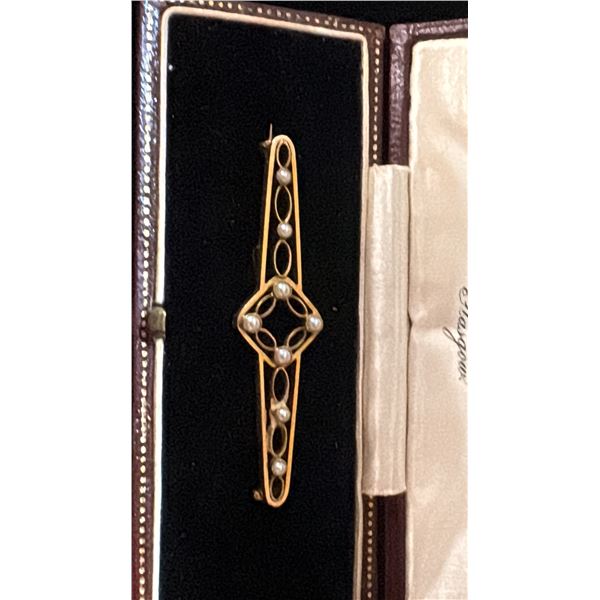 APPROX 15K BROOCH SET WITH PEARLS (4.1G)