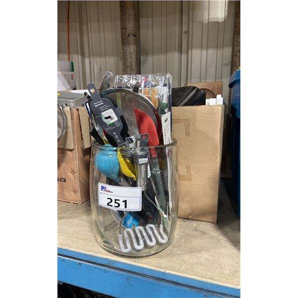 BOX OF ASSORTED KITCHEN UTENSILS, & NEW RETAIL KITCHEN PRODUCTS