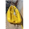 Image 2 : PELICAN YELLOW SINGLE PERSON PLASTIC KAYAK WITH PADDLE