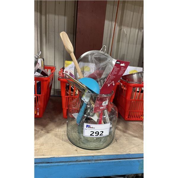 BASKET OF ASSORTED KITCHEN UTENSILS, & NEW RETAIL KITCHEN PRODUCTS *BASKET INCLUDED*