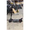 Image 1 : ISCOOTER BLACK ELECTRIC SCOOTER WITH DISK BRAKES *NO KEY OR CHARGER, TURNS ON*