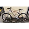 Image 1 : SCOTT GREY 11 SPEED FRONT SUSPENSION MOUNTAIN BIKE WITH FULL DISC BRAKES