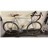 Image 2 : NO NAME GREEN 18 SPEED VINTAGE STYLE ROAD BIKE