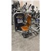 Image 1 : LIFE FITNESS TRICEPS PRESS MACHINE