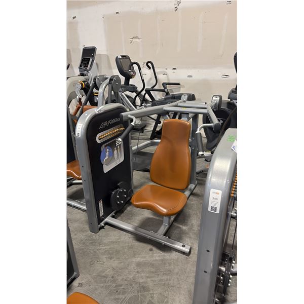 LIFE FITNESS SHOULDER PRESS