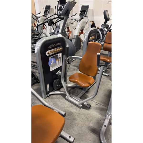 LIFE FITNESS CHEST PRESS