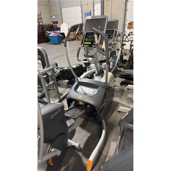 OCTANE FITNESS LATERAL MOVE IN A NEW DIRECTION ELLIPTICAL TRAINER