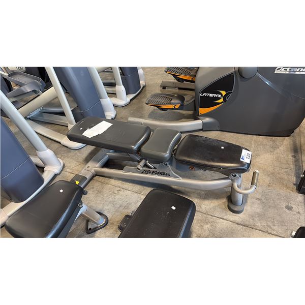 LIFE FITNESS ADJUSTABLE WORKOUT BENCH