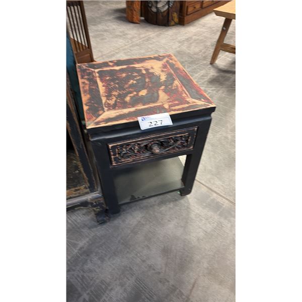 BLACK HAND FINISHED 18"X18" END TABLE