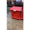 Image 1 : RED EXOTIC WOOD END TABLE 20 X 25"