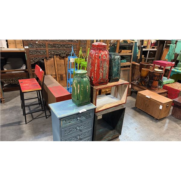 ASSORTED FURNITURE AND DECOR PIECES