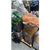 Image 1 : PALLET OF HOUSEHOLD MISC