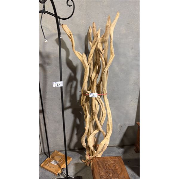 LIANA VINEWOOD BUNDLE DECOR