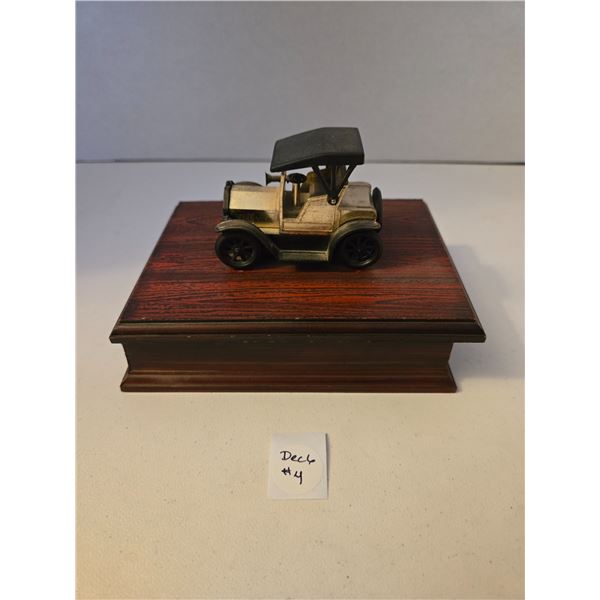 1917 Model T Playing Cards in box with 1917 Model T on top