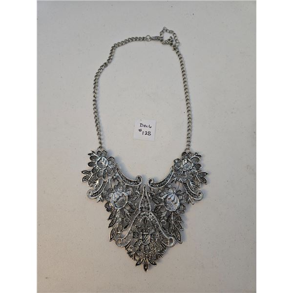 Vintage Silver Tone Necklace